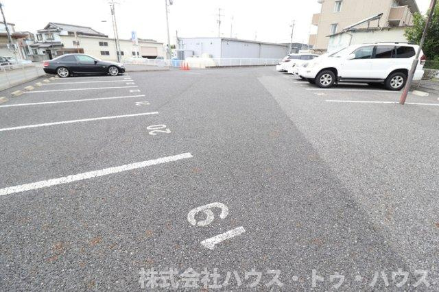 ＦＯＲＥＳＴ　ＷＩＮＤの駐車場