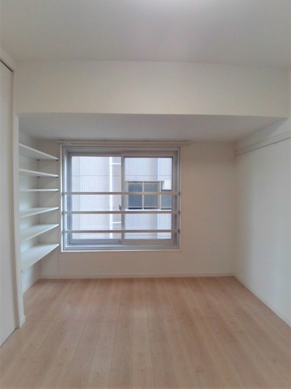 【洋室】 | 同栄マンション | 5.1帖の洋室