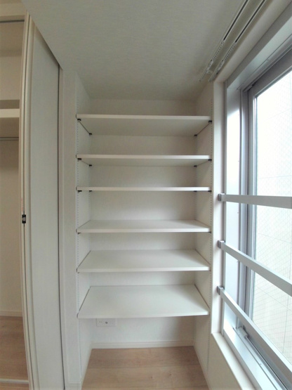 【その他】 | 同栄マンション | 5.1帖洋室の棚