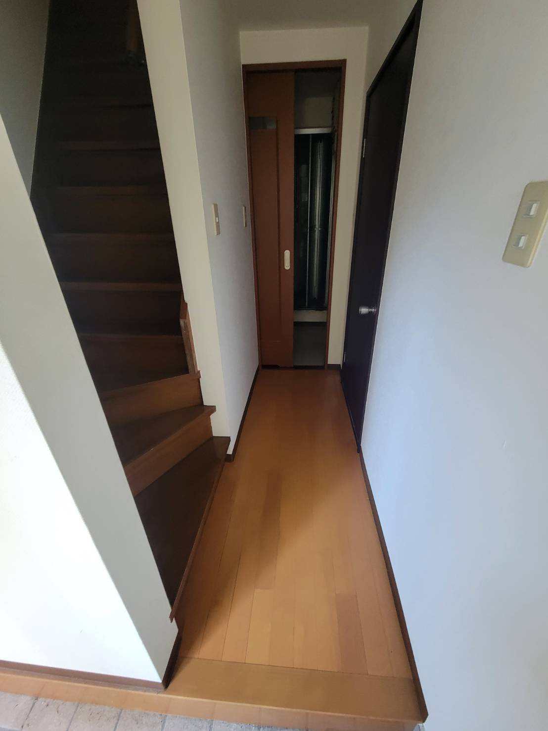 寝屋川市高柳2丁目30-20戸建の内装