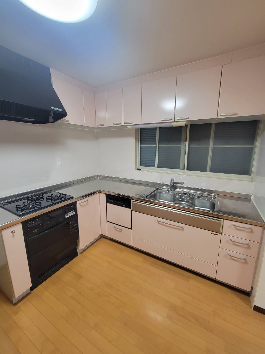寝屋川市高柳2丁目30-20戸建のキッチン