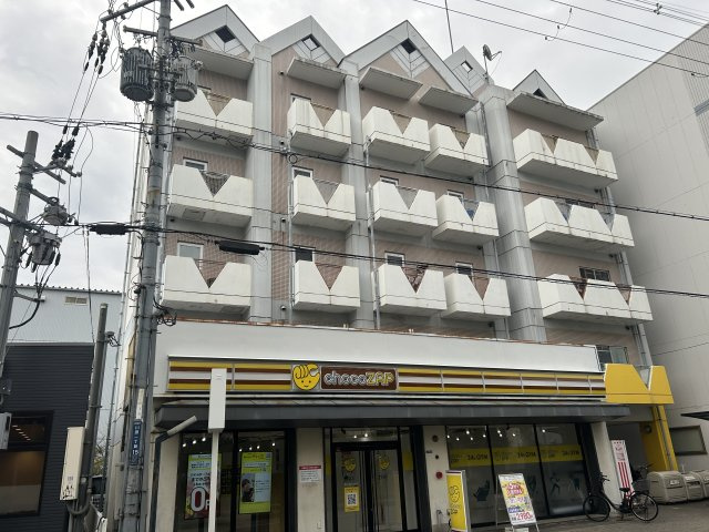 東大阪市川田１丁目の賃貸マンションの外観
