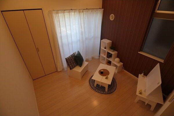 Residence Imaikeの居間・リビング