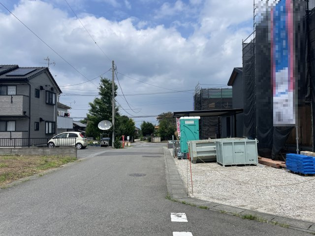 【前面道路含む現地写真】 | 本庄市万年寺第4　クレイドルガーデン　新築戸建　全2棟　1号棟 | 7/7撮影