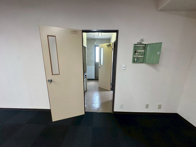 明知町 貸事務所の内装