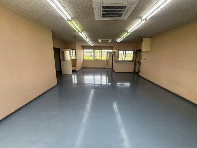 明知町 貸事務所の内装