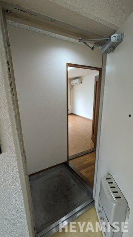八坂マンションの玄関|※別号室の参考画像です※現況を優先します