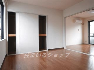 広島市安佐北区可部２丁目のアパートの収納