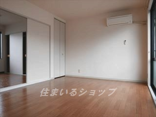 広島市安佐北区可部２丁目のアパートの居間・リビング|床はクッションフロアです