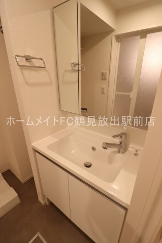 大阪市鶴見区今津北１丁目のアパートの独立洗面台