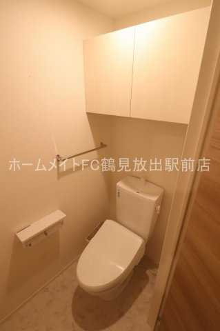 大阪市鶴見区今津中１丁目のアパートのトイレ