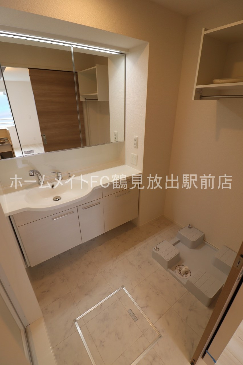 大阪市鶴見区今津中１丁目のアパートの洗面所
