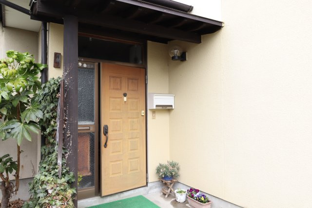 常盤須沼　中古戸建の玄関