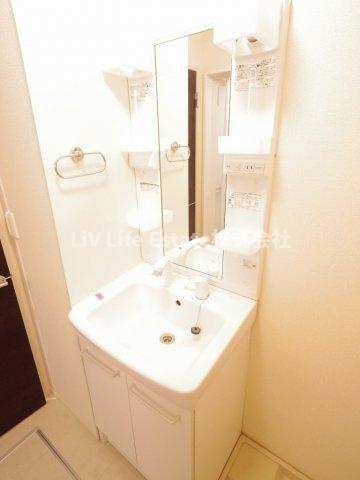 小平市小川西町４丁目のアパートの洗面所