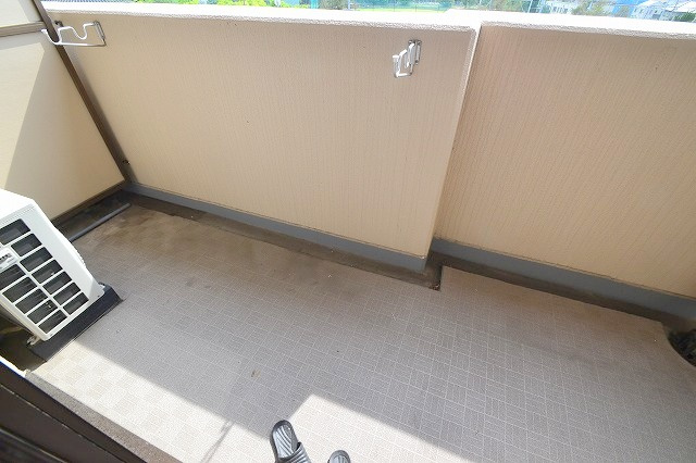 ドミトリー庚午 壱番館のバルコニー