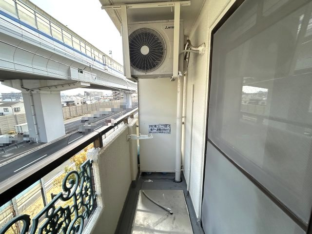 メゾンニューレーダ―のバルコニー