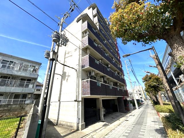 メゾンニューレーダ―の外観