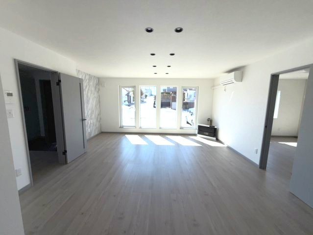 【居間・リビング】の画像