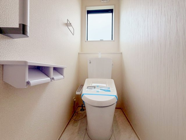 吉田町住吉11期　新築戸建のトイレ
