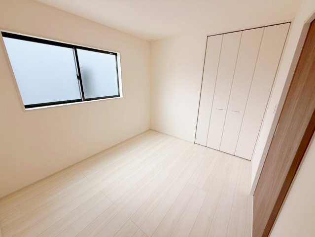 吉田町住吉11期　新築戸建の洋室