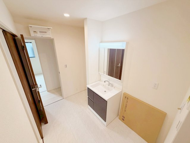 吉田町住吉11期　新築戸建の脱衣所