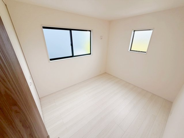 吉田町住吉11期　新築戸建の洋室