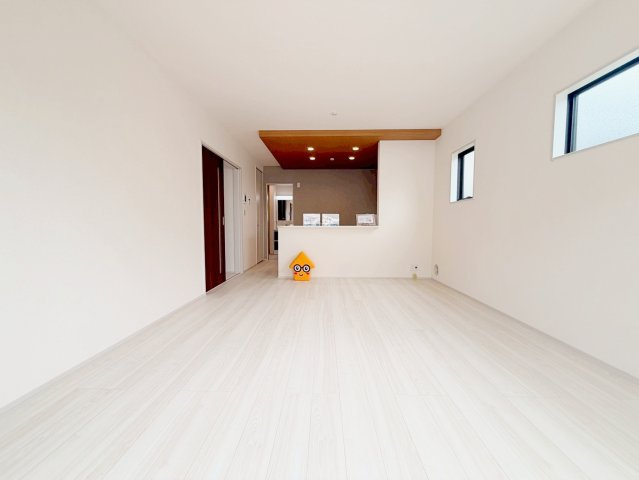 吉田町住吉11期　新築戸建の居間・リビング
