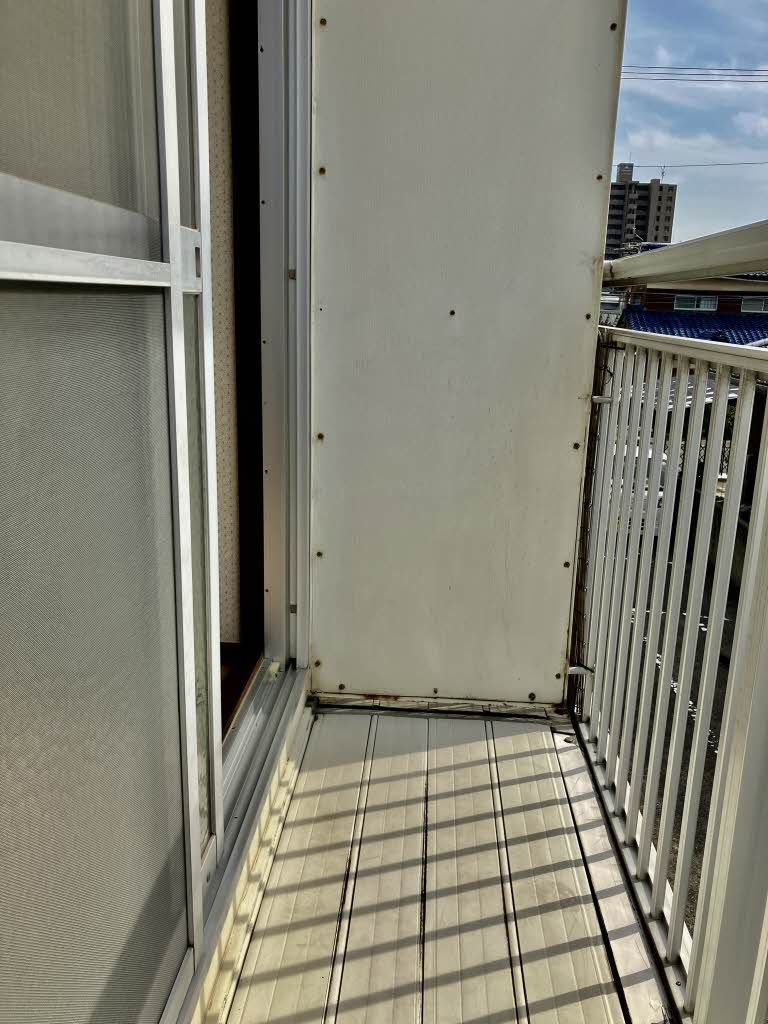 ドミール竹原のバルコニー