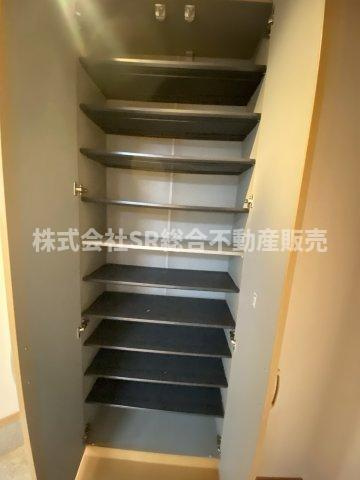 永和1丁目中古テラスハウスの収納|容量たっぷりのシューズボックスです！