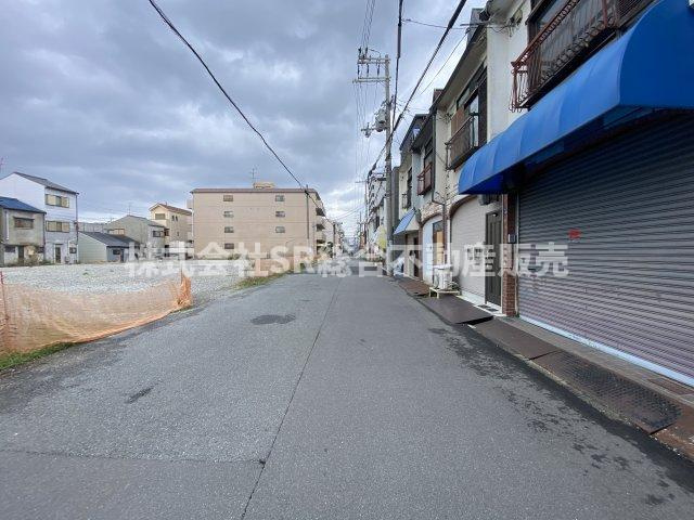 永和1丁目中古テラスハウスの前面道路含む現地写真|前面道路含む現地写真です