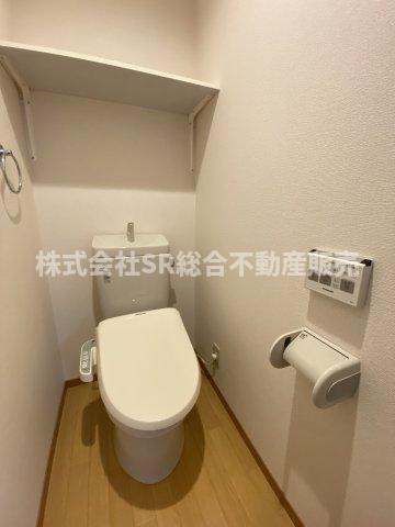 永和1丁目中古テラスハウスのトイレ|温水洗浄便座もございます♪