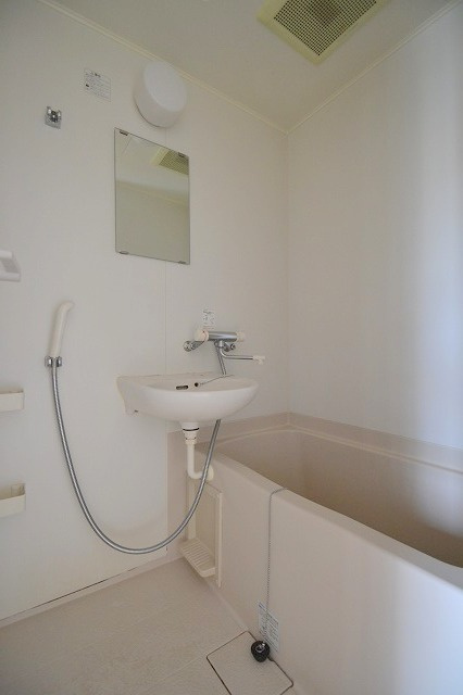 ドミトリー庚午 壱番館の浴室|参考写真