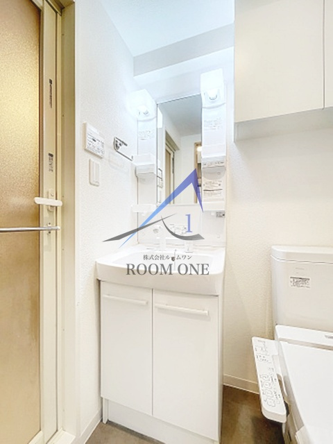 スカイコート川崎京町の洗面所|独立洗面台です。