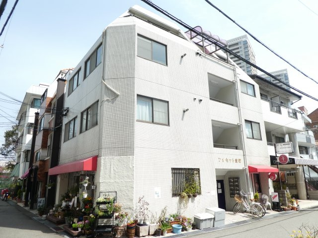 フォセット宝塚の外観