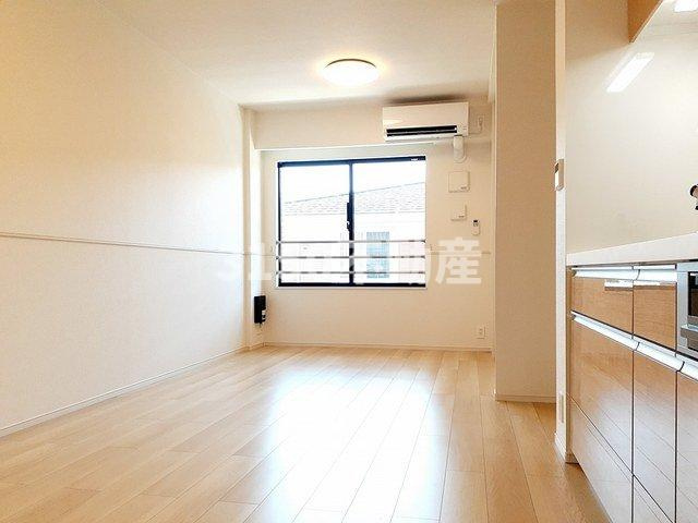 メゾンアンジュ琴塚　Ｃの居間・リビング