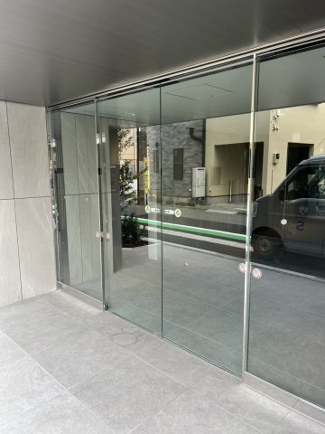 レアライズ町屋のエントランス