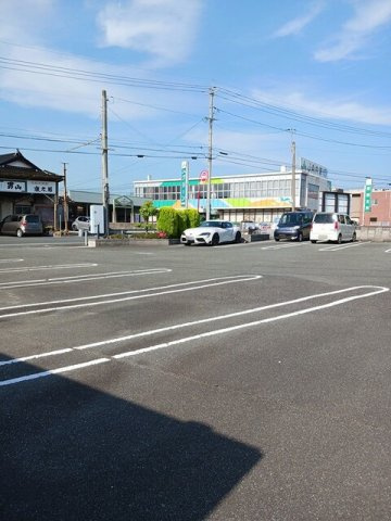 コモド・タウン・Ｍ－Ｂの駐車場