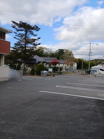 ガーデンヒルズＣの駐車場