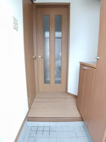 グローブ・レジデンスＡの玄関