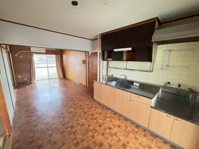 【キッチン】 | 陵南住宅２号棟 | 料理に集中しやすい壁付タイプのキッチンですよ♪