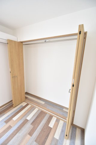 大阪市城東区中央３丁目の賃貸マンションの収納