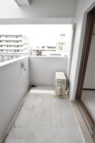 大阪市城東区中央３丁目の賃貸マンションのバルコニー