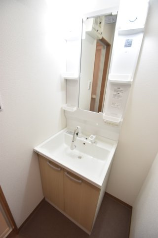大阪市城東区中央３丁目の賃貸マンションの洗面所