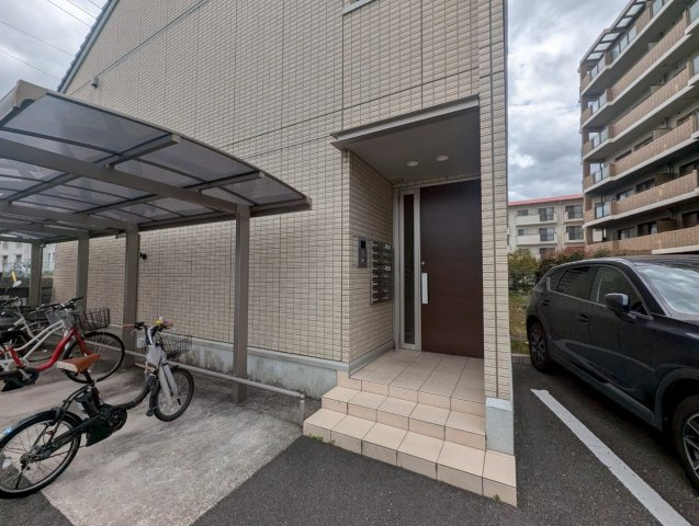 サンシャリテ西緑丘のエントランス