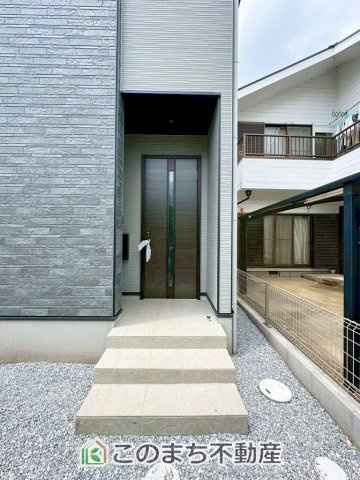 リガーレ宇都宮市一ノ沢町3期の玄関