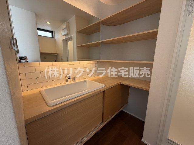 東船橋2丁目　中古一戸建ての独立洗面台|■物件内覧・資金計画相談・住宅ローン相談、リフォーム相談、お問合せ受付中■
※当日・翌日のご内覧、ご相談はお電話でのお問合せがスムーズです！