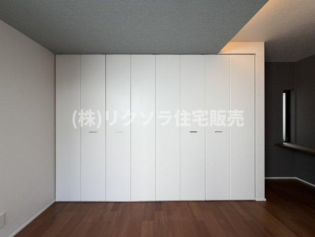 東船橋2丁目　中古一戸建ての収納|大型クローゼット
■物件内覧・資金計画相談・住宅ローン相談、リフォーム相談、お問合せ受付中■
※当日・翌日のご内覧、ご相談はお電話でのお問合せがスムーズです！