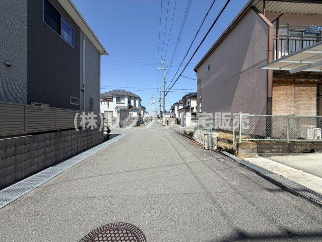 東船橋2丁目　中古一戸建ての前面道路含む現地写真|前道　東　幅員6.0ｍ
■物件内覧・資金計画相談・住宅ローン相談、リフォーム相談、お問合せ受付中■
※当日・翌日のご内覧、ご相談はお電話でのお問合せがスムーズです！
