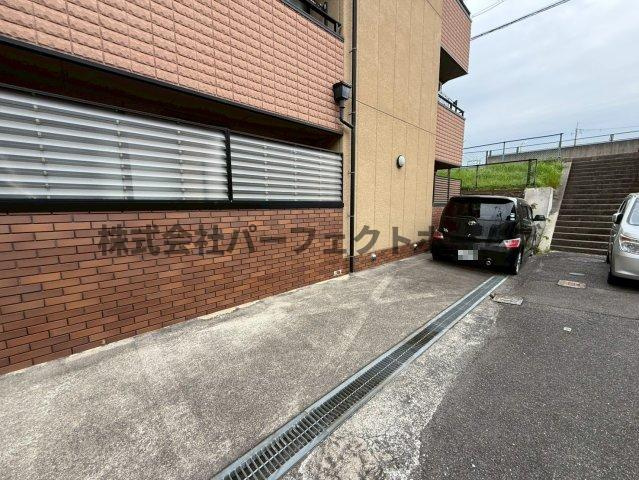 グレートヒルズの駐車場|駐車場に車を止められます