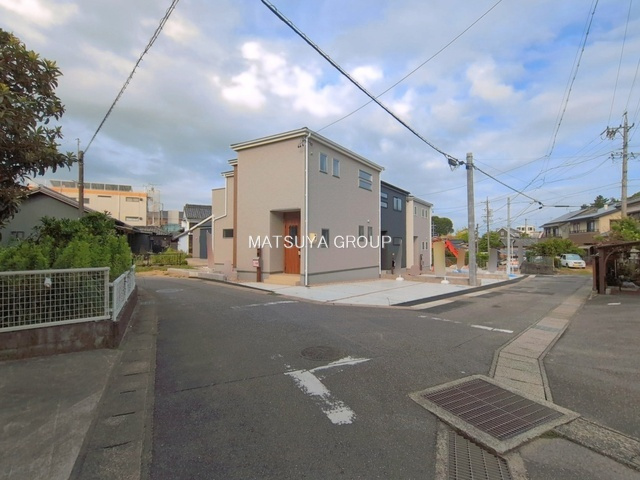 【前面道路含む現地写真】の画像